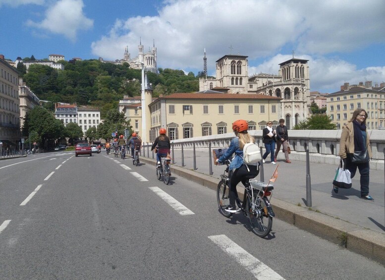 Picture 8 for Activity Lyon: 4-Hour Electric Bike Tour with Tasting Break