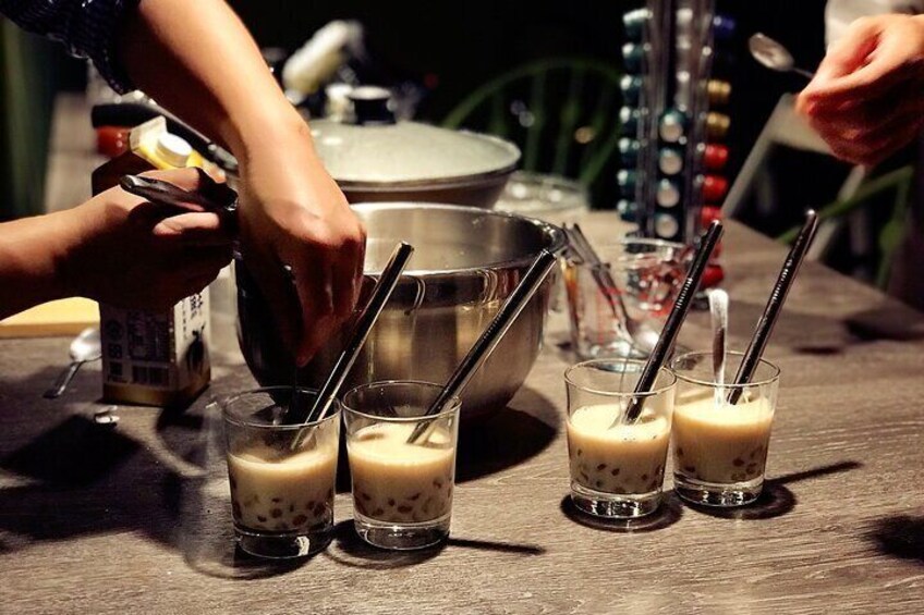 Making Colorful bubble tea
