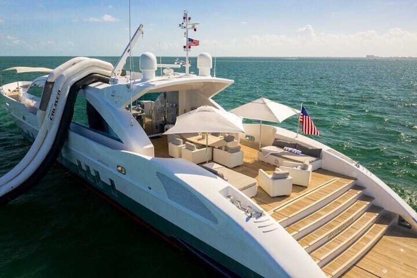 120ft Luxury Yacht Charter aboard Doubleshot 