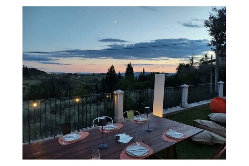 Discovering Chianti: Sunset Electric Vespa Tour with Dinner