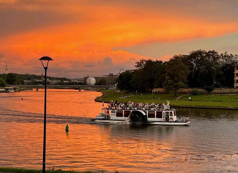 Picture 2 for Activity Krakow: 1-Hour Evening Vistula River Cruise