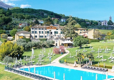 Lago de Garda: Entrada a la piscina del Hotel Villa Cariola