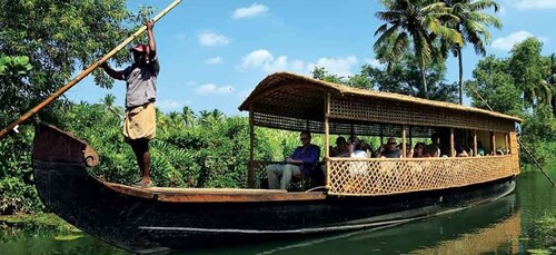 Cochin: Eco-bootcruise van een halve dag in Backwater Village met lunch