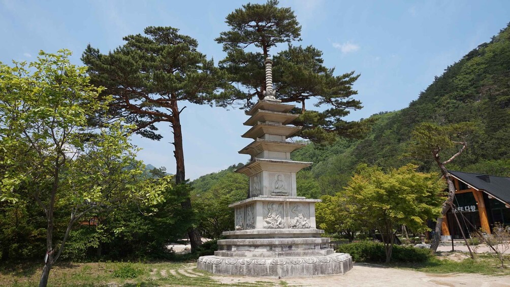 Picture 14 for Activity Seoul: Mt Seorak Hike with Naksansa Temple or Nami Island