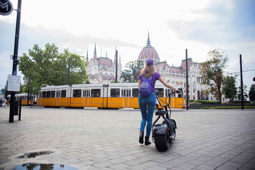 Budapest: Guided City Sights Tour by E-Scooter