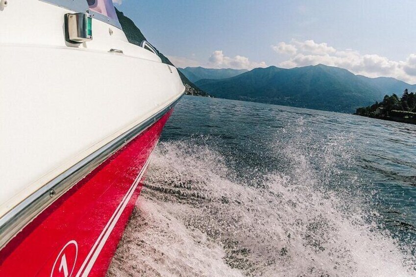 4 Hours Private Cruise on Lake Como by Motorboat