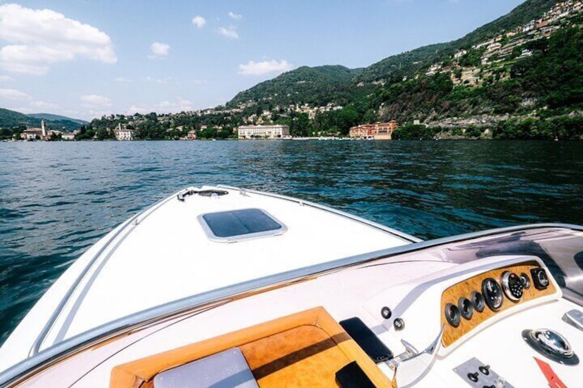 4 Hours Private Cruise on Lake Como by Motorboat