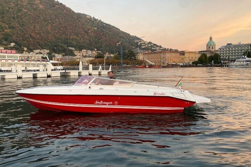 4 Hours Private Cruise on Lake Como by Motorboat