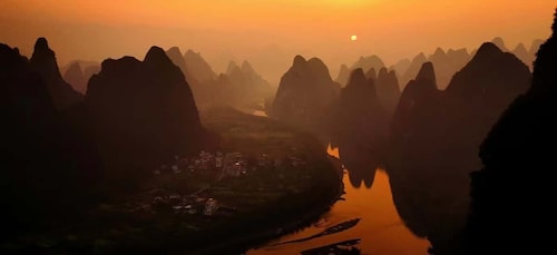 Yangshuo/Guilin: Full- or Half-Day Xianggong Hill Sunrise