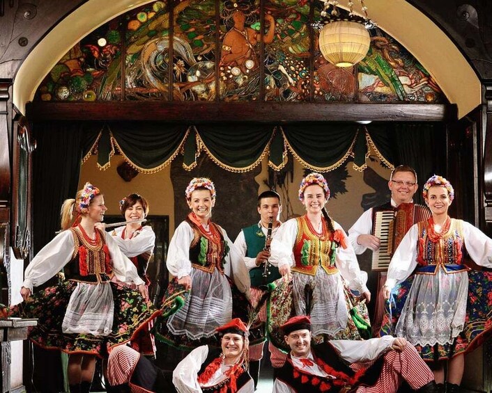 Krakow: Folk Show & 3-Course Dinner at Jama Michalika Café