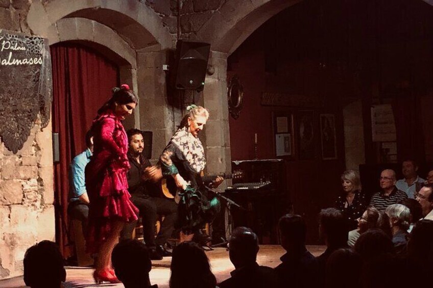 Flamenco and Tapas in the Historic Area of Madrid - Private Tour
