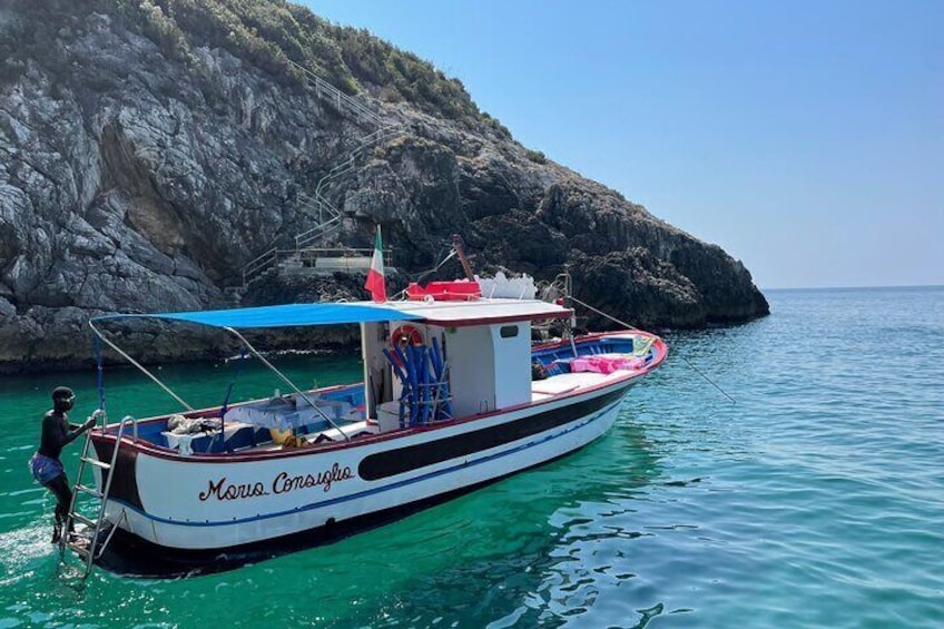 VIP Private Day Boat Trip to Gaeta and Sperlonga