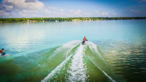 Bacalar: 1 times wakeboarding i vannscooter