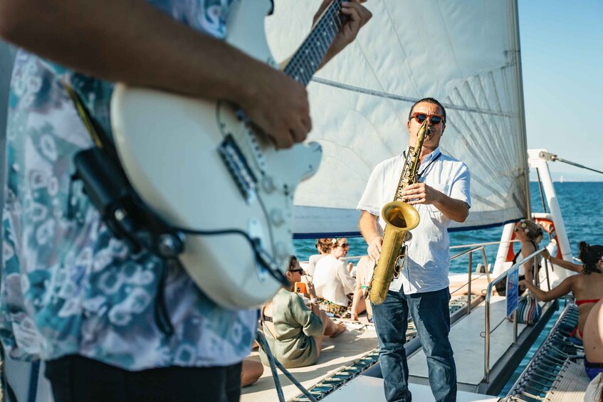 Barcelona: Sunset Catamaran Cruise with Live Music