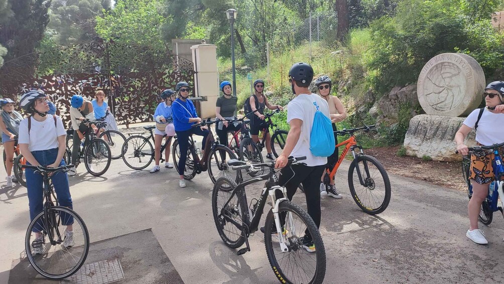 Picture 10 for Activity Split: Old Town and Marjan Park Bike Tour