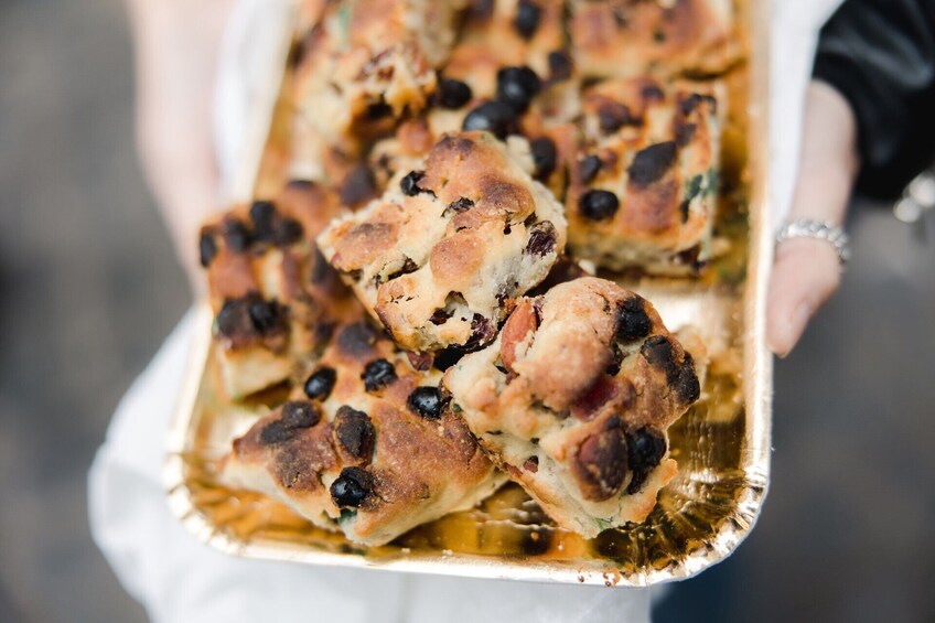 Rome Jewish Quarter & Trastevere Food Tour with Rooftop
