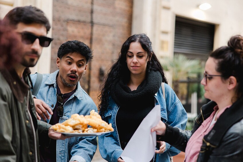 Rome Jewish Quarter & Trastevere Food Tour with Rooftop