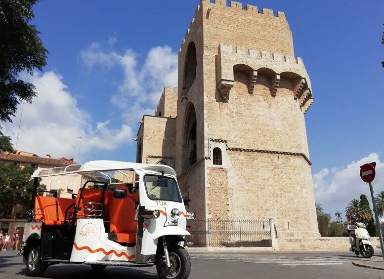 Valencia: Tuk Tuk Historical Tour