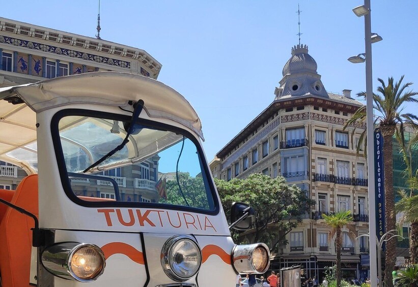 Picture 5 for Activity Valencia: Tuk Tuk Historical Tour