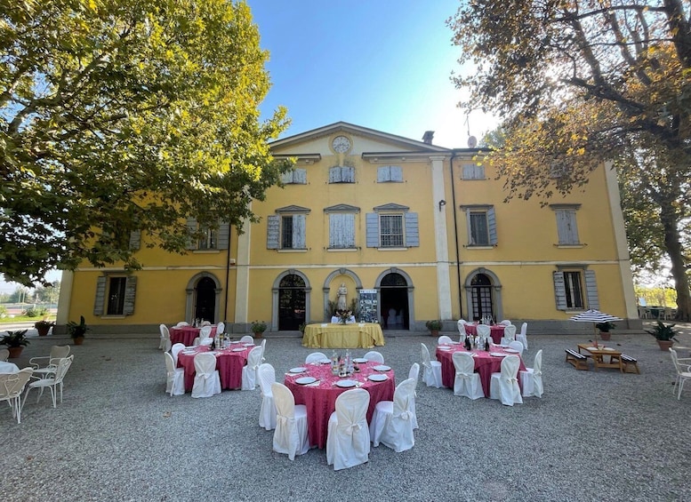 Castelfranco Emilia: Modena Balsamic Vinegar Cellar Visit
