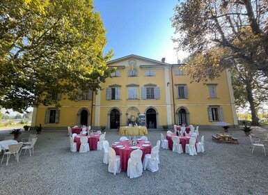 Modena: Balsamico-Kellertour, Verkostung und Speisenpaarung