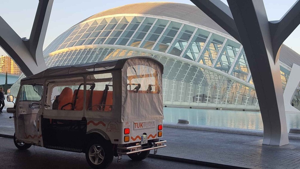 Valencia: Tuk Tuk Modern Tour