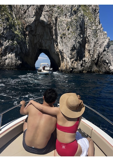 From Positano: Private Day Trip to Capri by Boat w/ Skipper