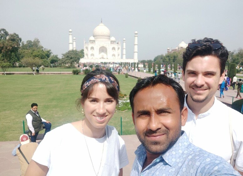 Picture 9 for Activity Agra: City Tour with Taj Mahal, Mausoleum, & Agra Fort Visit