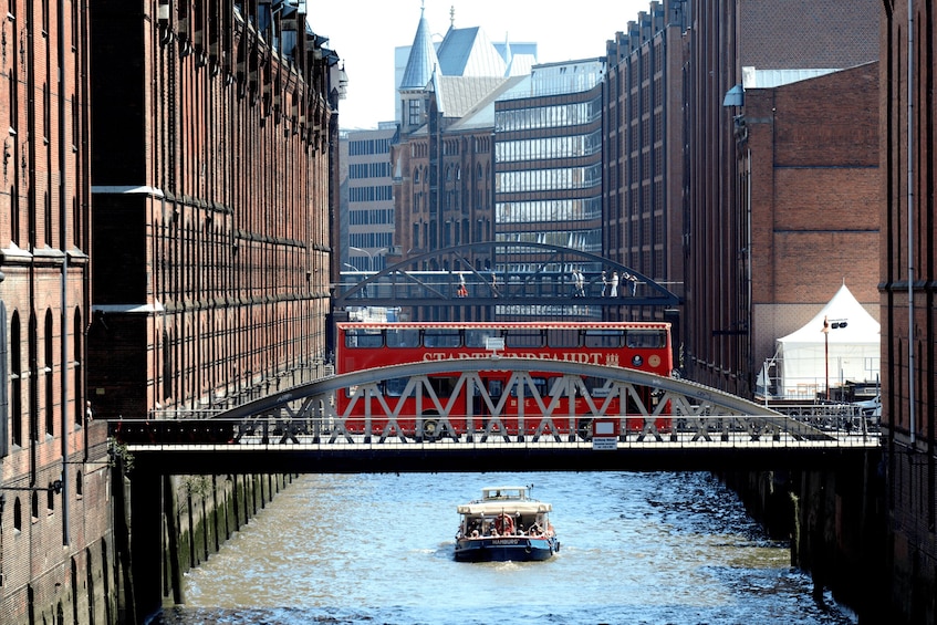 Picture 1 for Activity Hamburg Discovery: Bus Tour with Harbor & Alster Lake Cruise