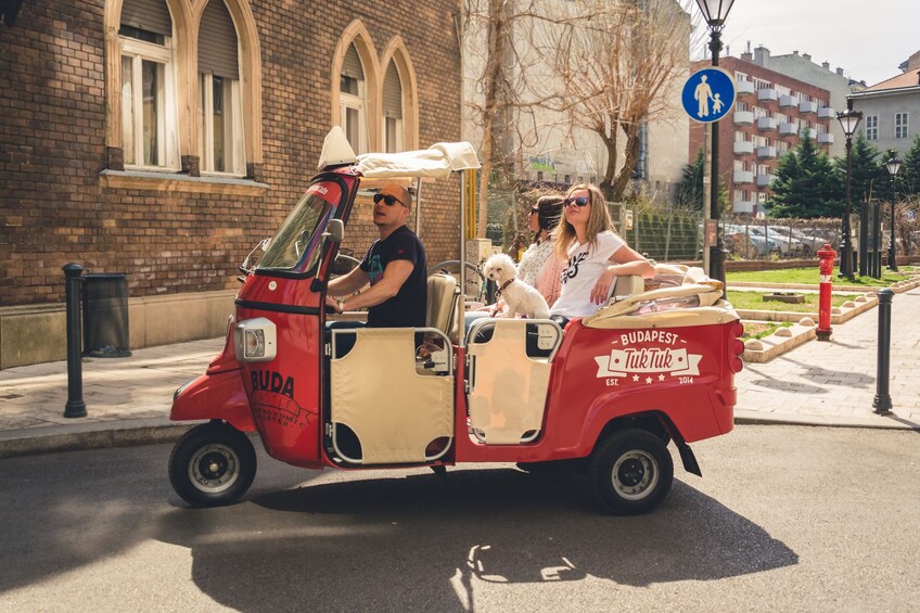 Budapest TukTuk City Tour - with free gourmet Goulash soup