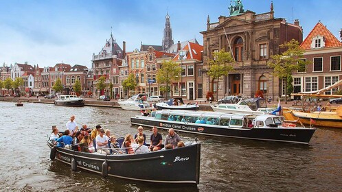 Haarlem: Sightseeing med kanalcruise gjennom sentrum av byen