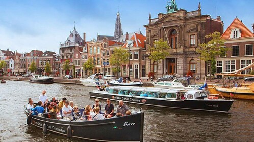 Haarlem: Sightseeing med kanalcruise gjennom sentrum av byen