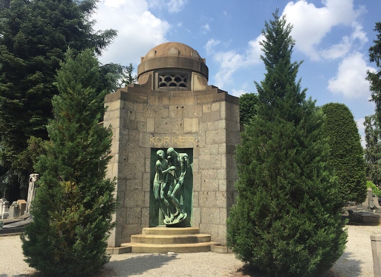 Picture 7 for Activity The Monumental Cemetery of Milan Guided Experience