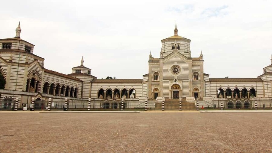 The Monumental Cemetery of Milan Guided Experience