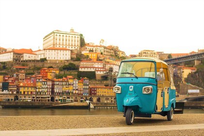 Porto: Geführte Tuk Tuk Tour durch das historische Zentrum