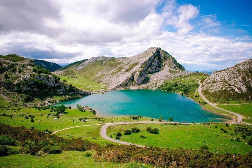 Excursion to Lakes of Covadonga and Cangas de Onís from Gijón