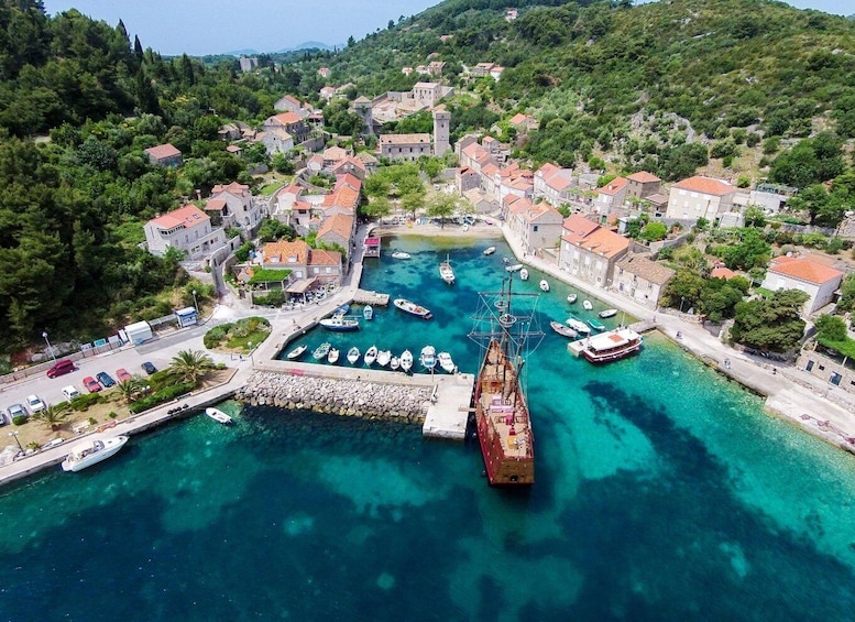 Picture 5 for Activity Dubrovnik: Elaphites Island Hopping Cruise on Karaka Ship
