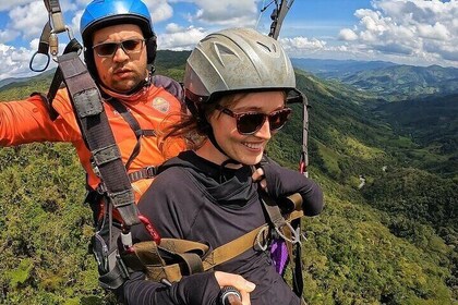 The best private tour to Guatapé + Paragliding Flight + Boat Ride