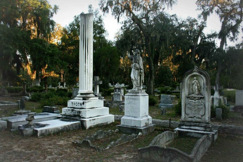 Picture 9 for Activity Savannah: Bonaventure Cemetery with Shannon Scott