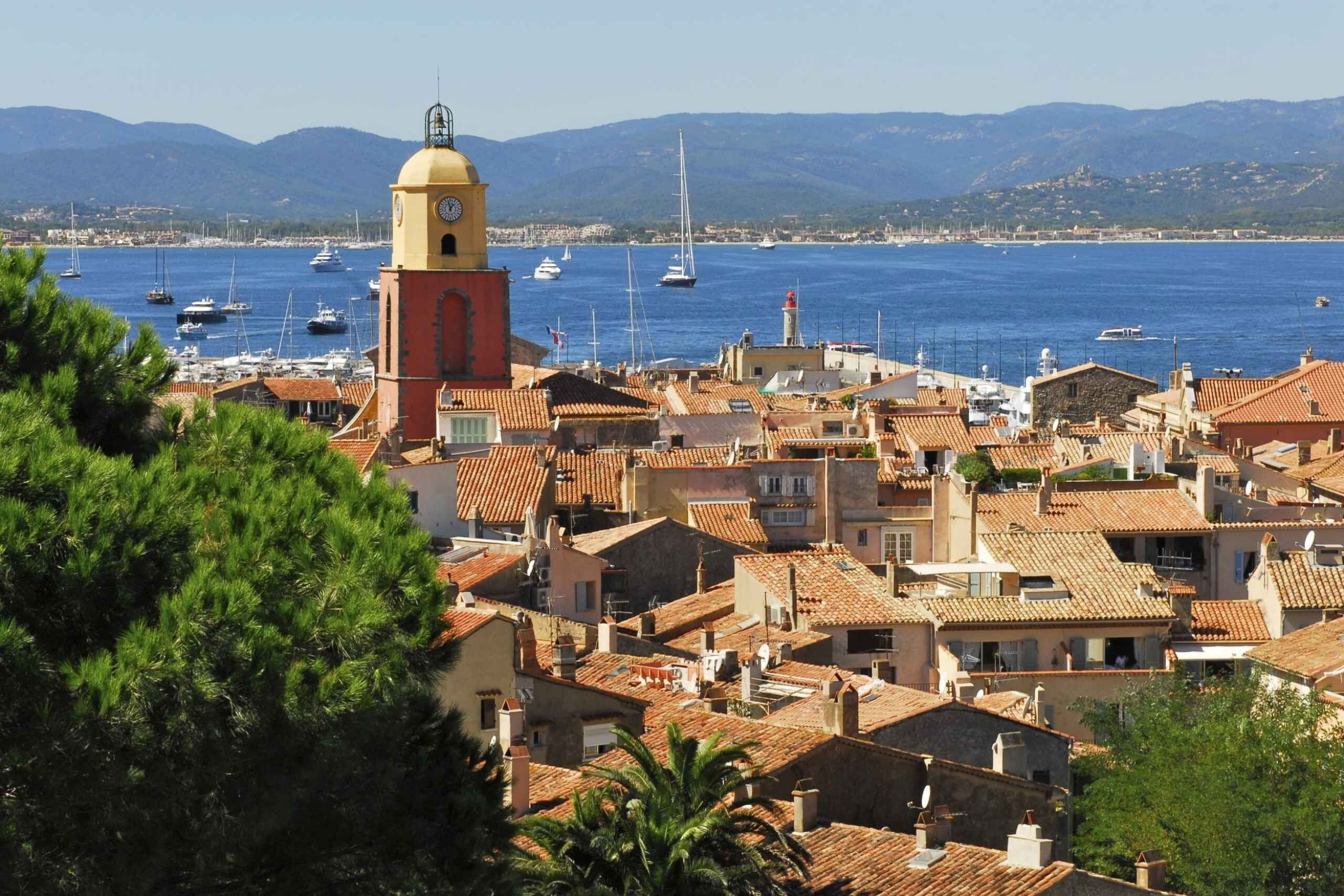 Nice to Saint Tropez: Round-Trip Transportation by Boat