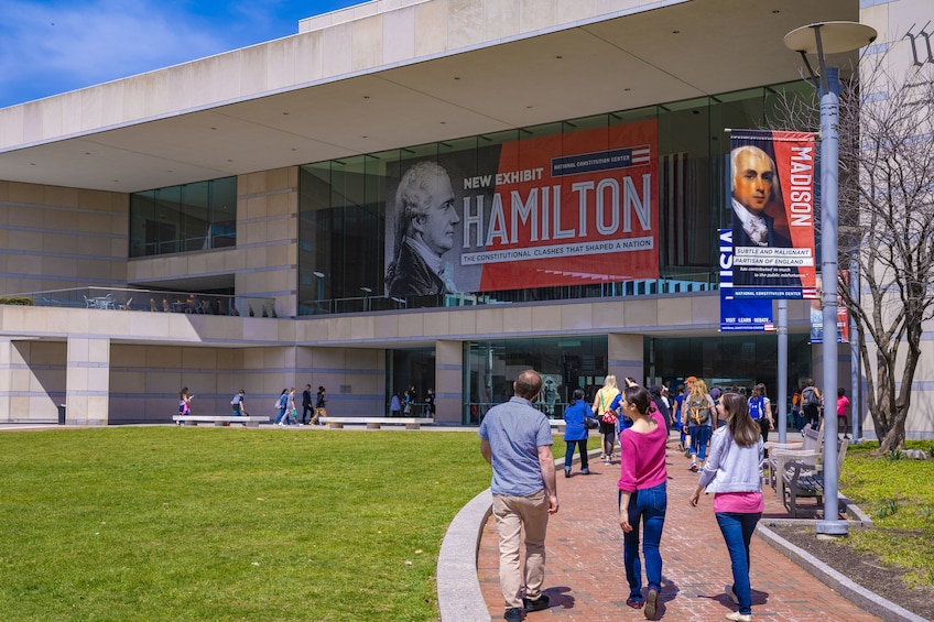 正在顯示第 1 張相片,共 10 張。 National Constitution Center Tickets