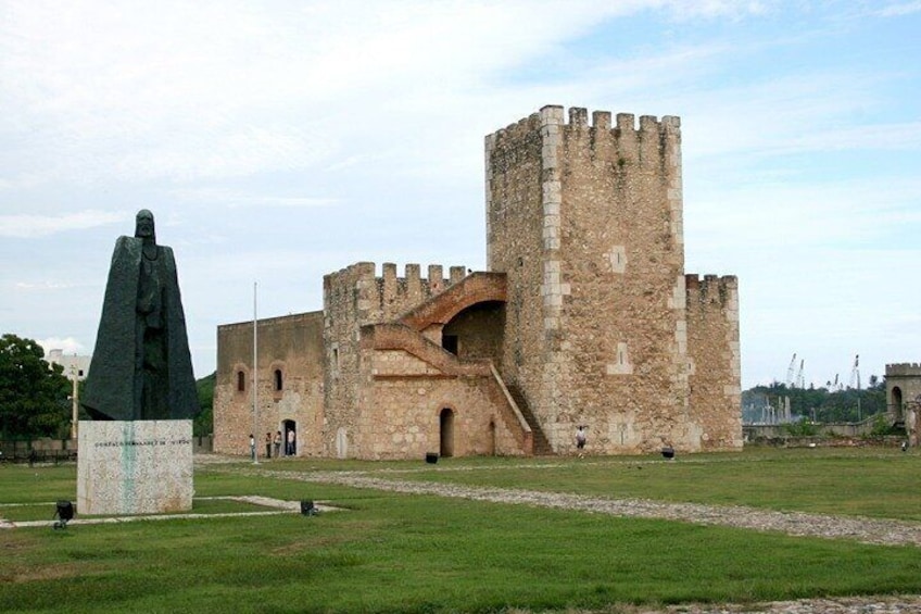 Santo Domingo Walking Tour for the Whole Family