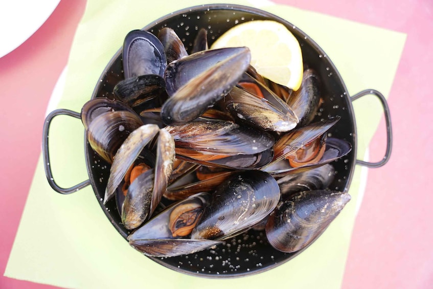 Picture 8 for Activity Riumar: Ebro Delta Cruise and Jeep Tour with Mussels Tasting