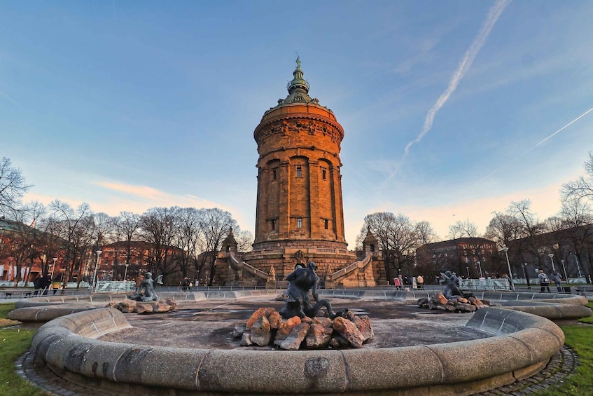 Mannheim: City Highlights Express Walking Tour with a Local