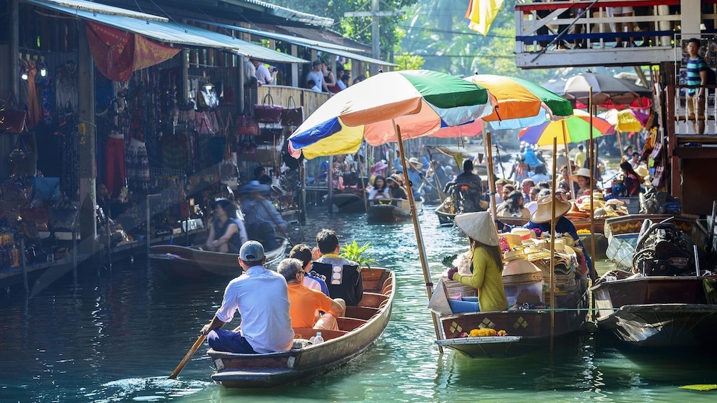 Private Floating Market Tour with Long-Tail Speedboat Ride