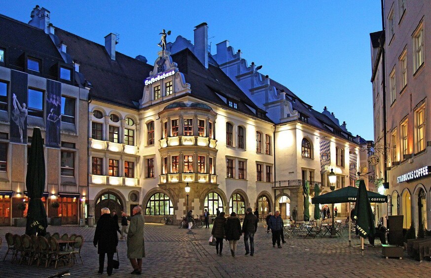 Picture 5 for Activity Munich: Food Tour Beer- 3 small beers & "Brotzeit" in GERMAN