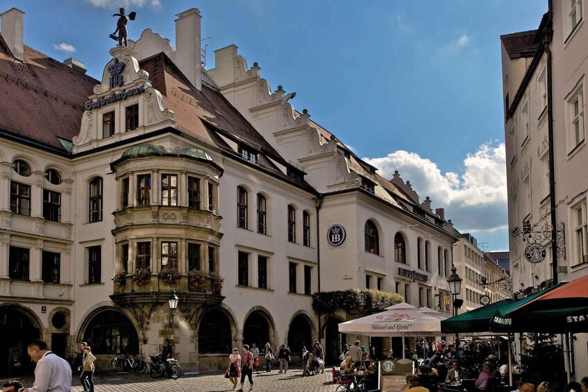 Picture 1 for Activity Munich: Food Tour Beer- 3 small beers & "Brotzeit" in GERMAN