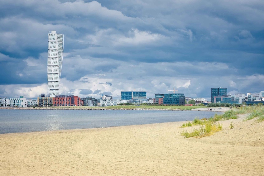 Malmö: City Highlights Express Walking Tour with a Local