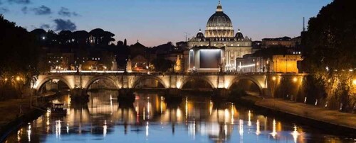 Rome: Private Night Tour by Chauffeur-Driven Vehicle