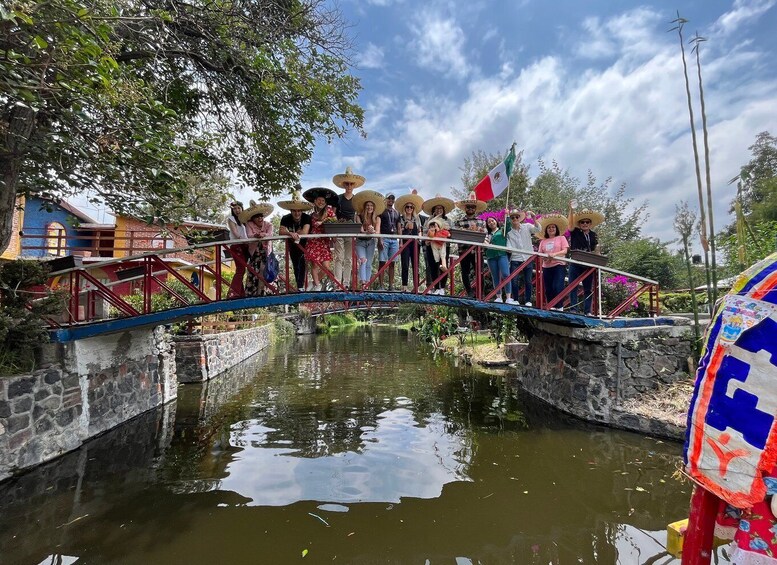 Picture 5 for Activity Mexico City: Xochimilco Boat Tour with Meal and Drinks